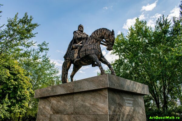 Памятник Александру Невскому