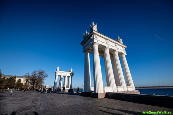Пропилеи. Парк Победы. Достопримечательность Арт-Квест-Прогулка