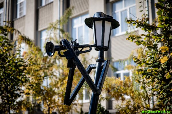 Декоративная композиция Трубач. Достопримечательность Арт-Квест-Прогулка