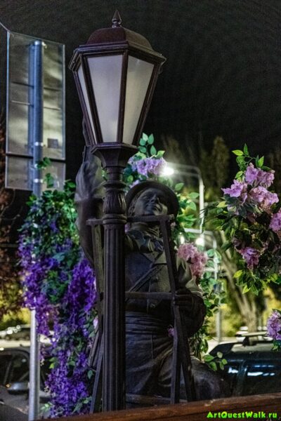 Памятник Лампионщику Фонарщик, Жанровая скульптура Достопримечательность Арт-Квест-Прогулка