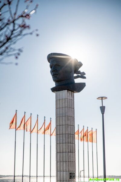 Памятник героям Волжской Флотилии Достопримечательность Арт-Квест-Прогулка